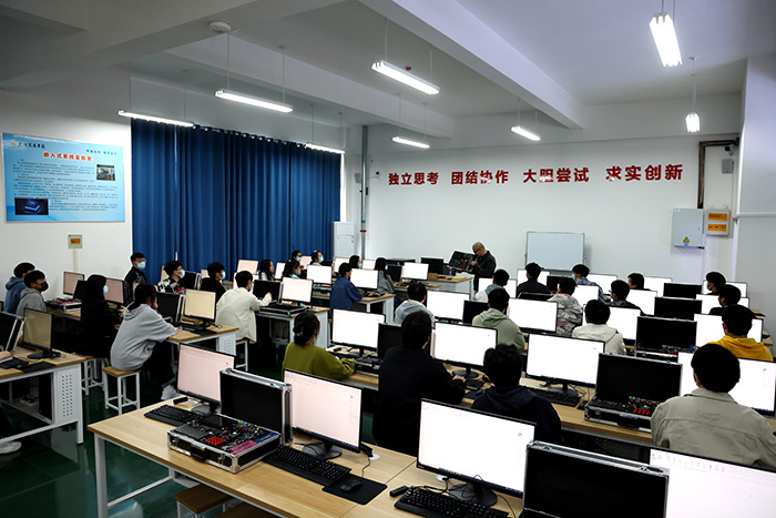 嵌入式综合开发实验室