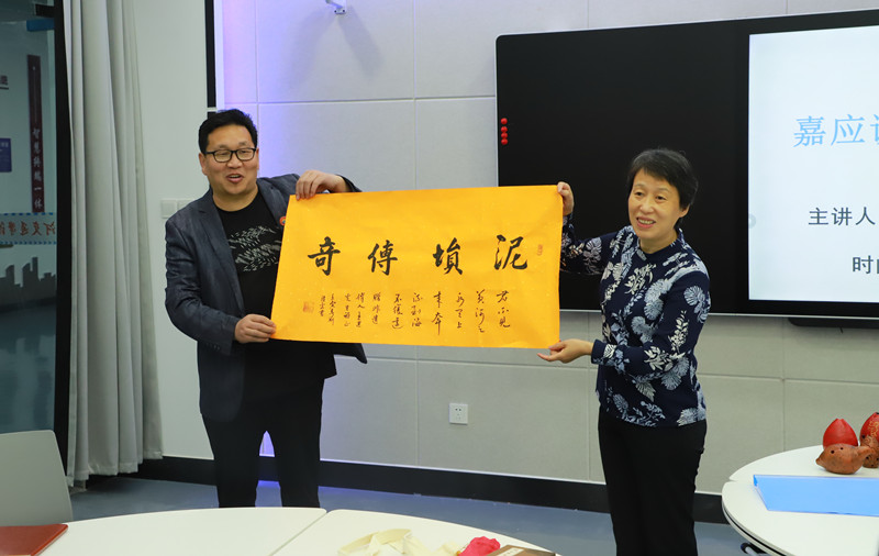 黄河交通学院大学生读书节之“嘉应讲堂”成功举办.jpg